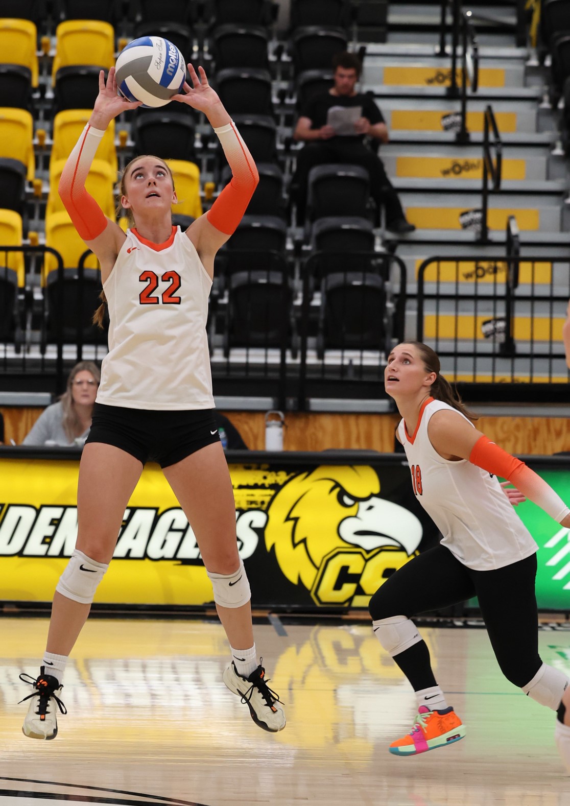 Volleyball Splits Games at College of Southern Idaho Tournament